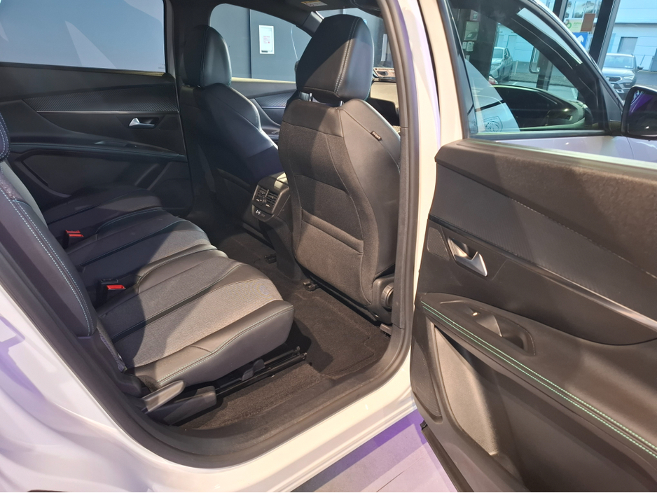 2024 Peugeot 5008 - image 13