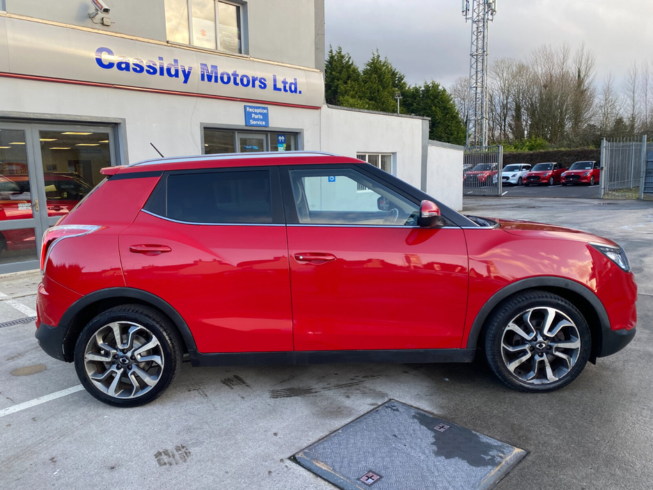 2017 Ssangyong Tivoli - image 8