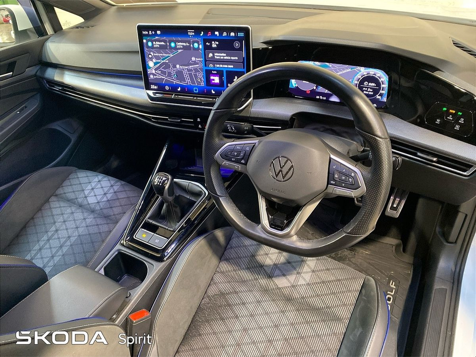 2024 Volkswagen Golf - image 7