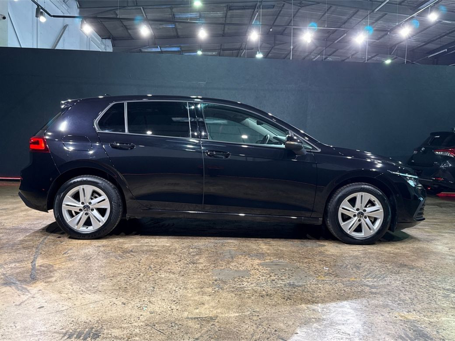 2023 Volkswagen Golf ETSI ACTIVE - FACTORY ALLOYS - DIGITAL DASH - PADDLE SHIFT - REVERSE CAMERA €27,950