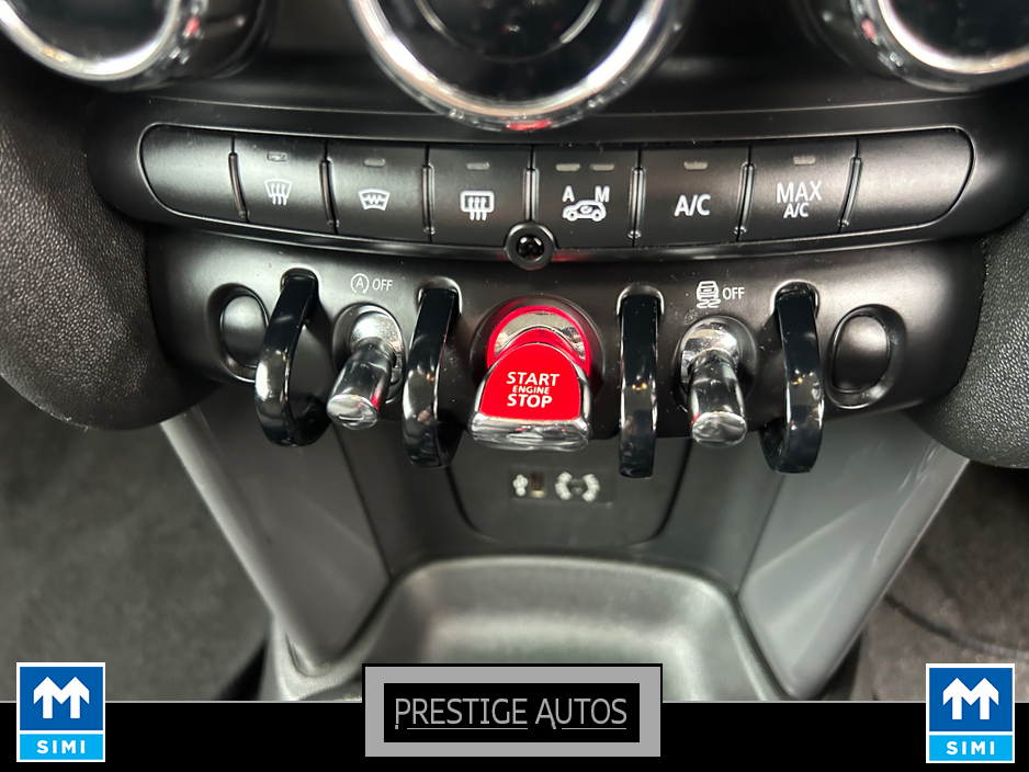 2014 MINI Hatch - image 16