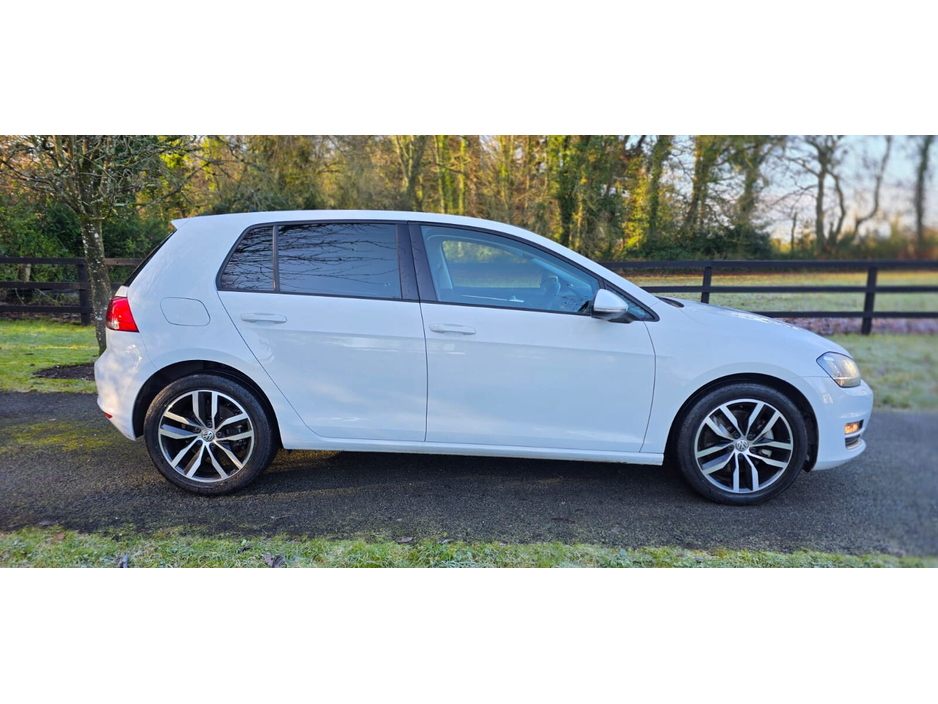2016 Volkswagen Golf 1.4 TSI DSG 5DR 150HP Highline €16,995