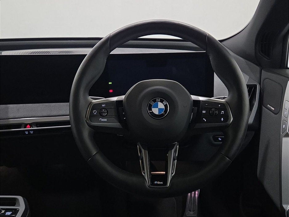 2025 BMW iX - image 5