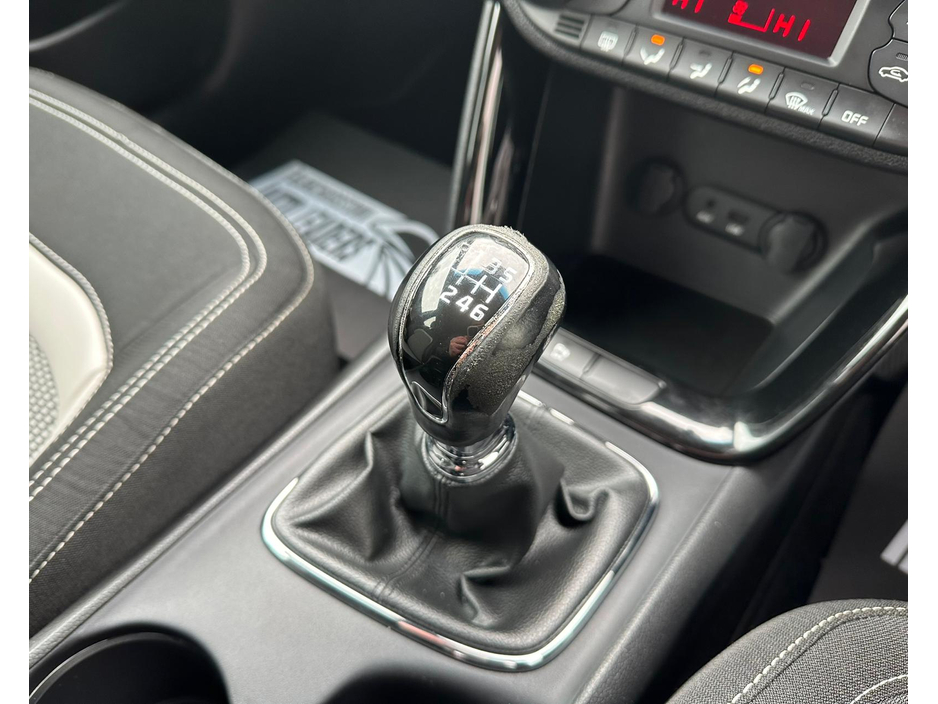 2015 Kia Ceed - image 26