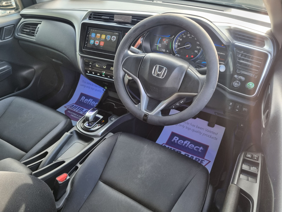 2016 Honda Grace - image 7