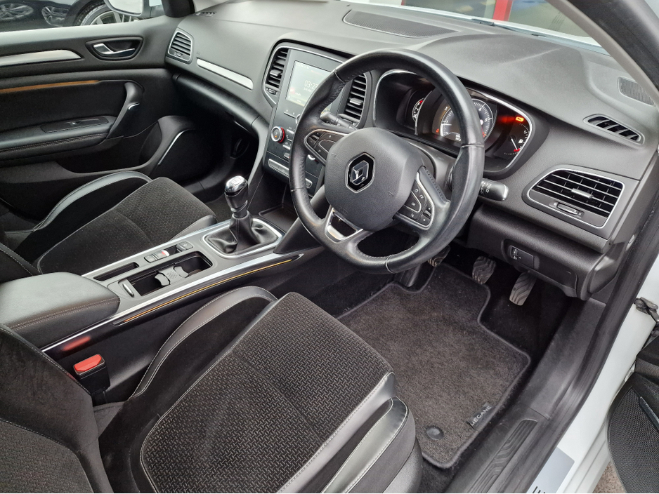 2017 Renault Megane LOW MILEAGE-1.2 DYNAMIQUE-HIGH SPEC €10,950