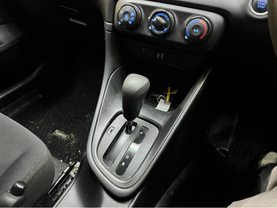 2023 Toyota Yaris - image 15