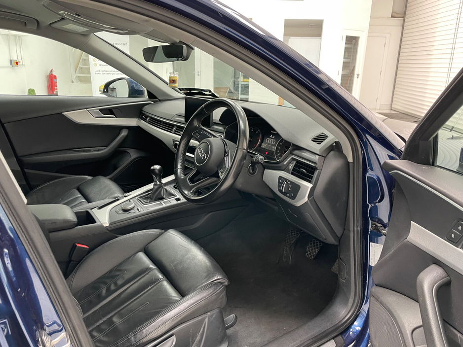 2016 Audi A4 - image 10