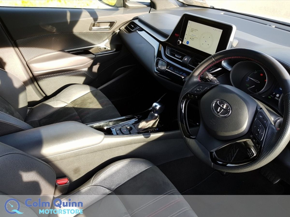 2022 Toyota C-HR - image 10