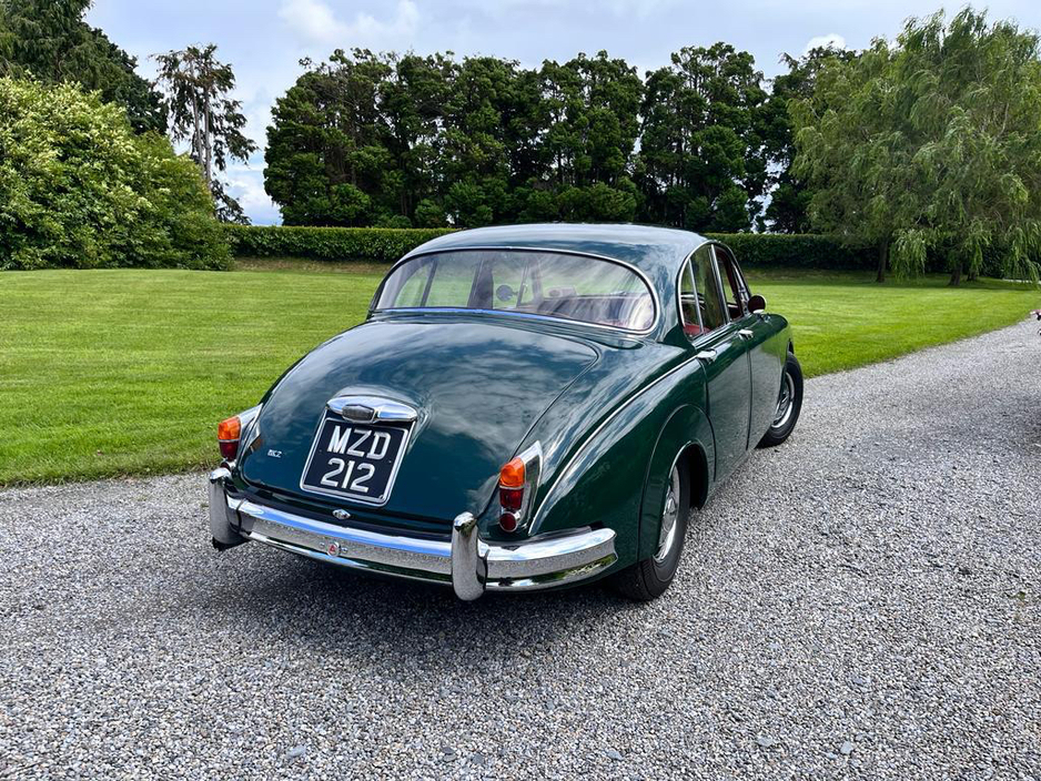 1962 Jaguar Mark II 2.4 with 3.8 engine €22,500