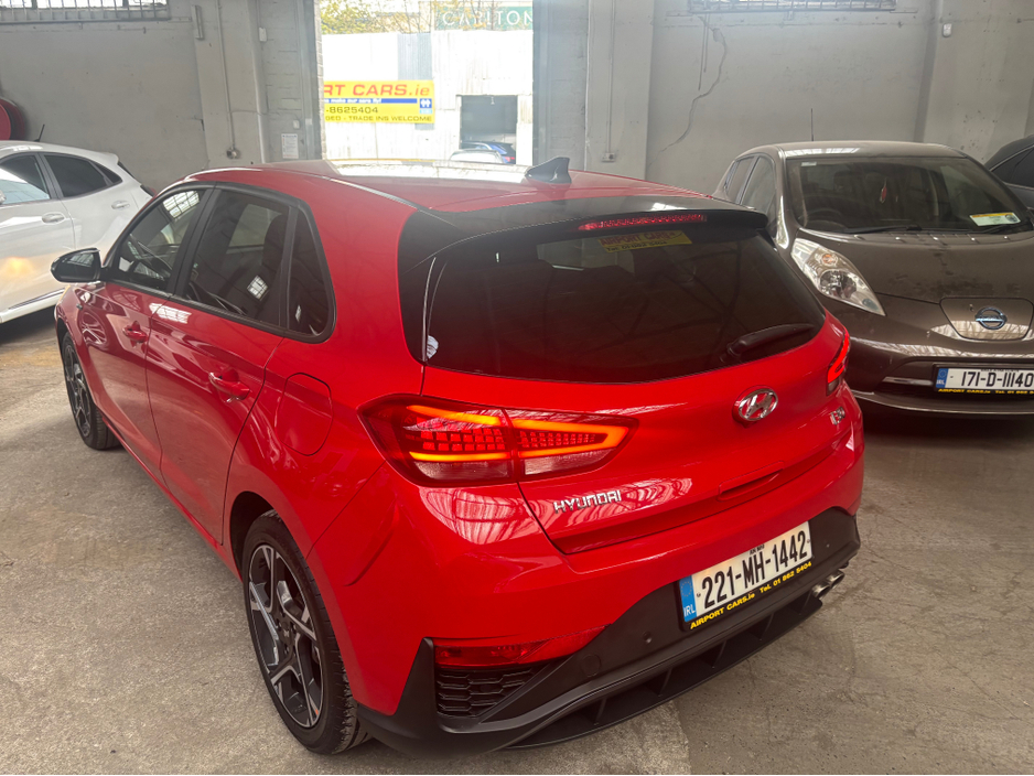 2022 Hyundai i30 - image 10