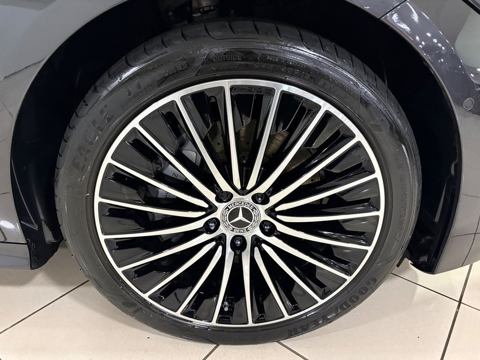 2025 Mercedes-Benz CLE 300e AMG LINE PREMIUM=PAN ROOF//ONLY 10000 MILES//AS NEW=1 YEAR WARRANTY=TAILORED FINANCE PACKAGES AVAILABLE=TRADE IN'S WELCOME €67,995