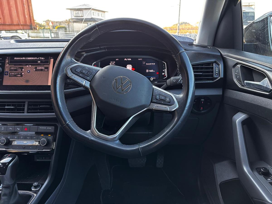 2021 Volkswagen T-Cross - image 3