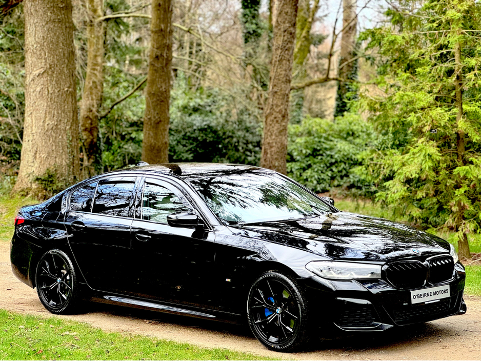 2021 BMW 5 Series - image 4