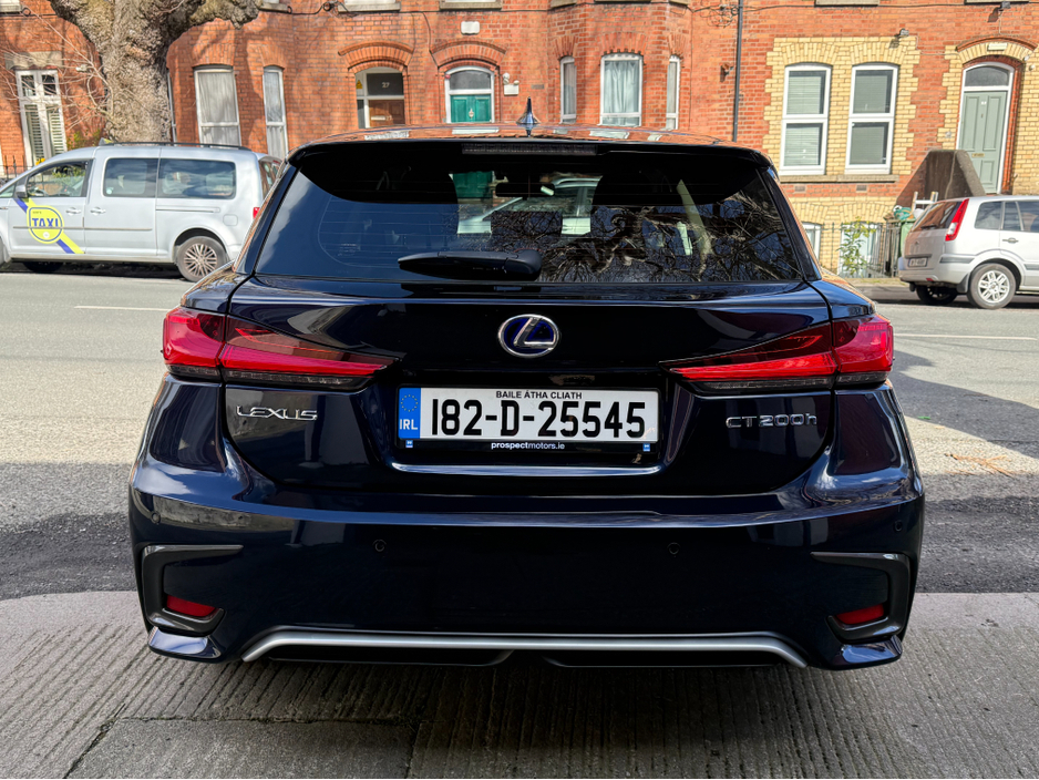 2018 Lexus CT 200 h - image 6