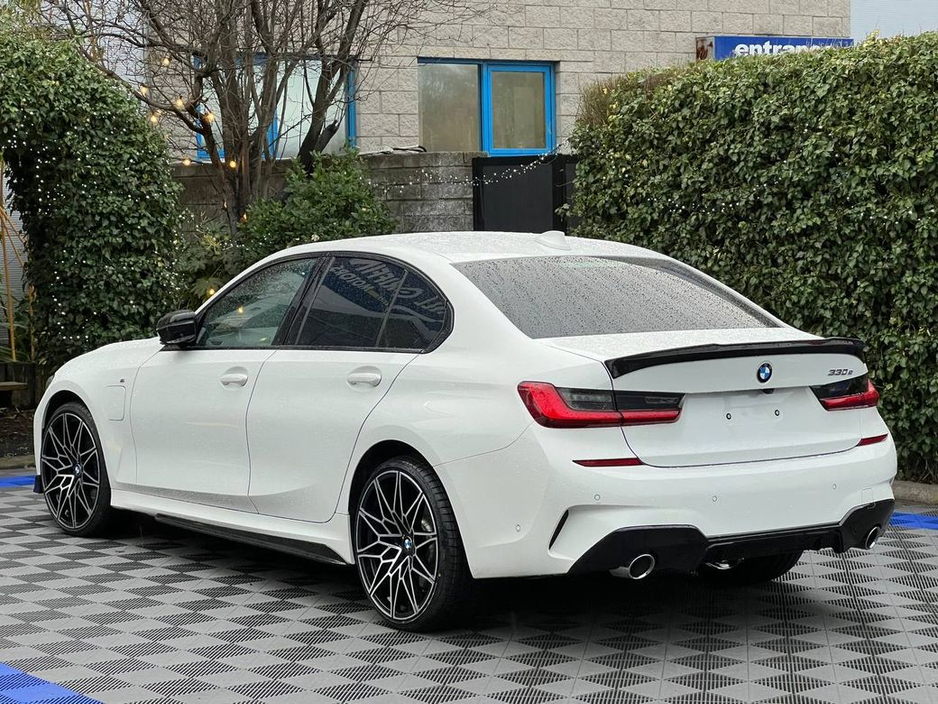 2020 BMW 3 Series 330e M-SPORT COMPETITION 2.0 HYBRID // MASSIVE SPEC // VERY LOW MILEAGE // LEATHER M-SPORT INTERIOR €34,950