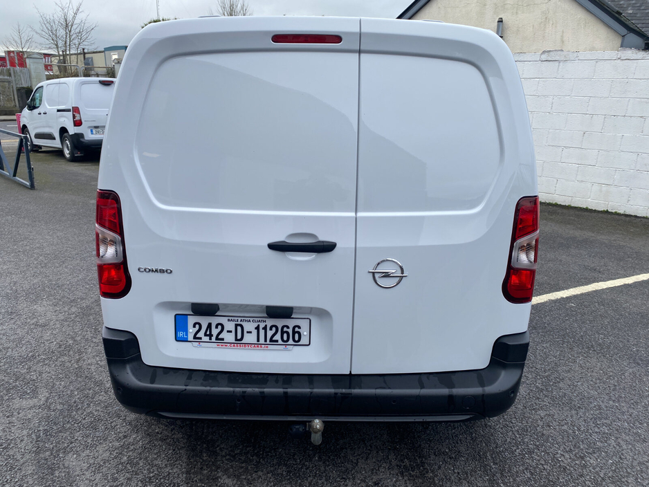 2024 Opel Combo  €20,950