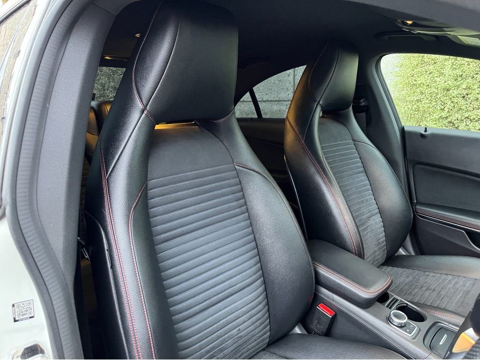 2015 Mercedes-Benz CLA Class 180 AMG BLACK EDITION AUTOMATIC 1.6 PETROL //HIGH SPEC//LOW MILES//KEYLESS ENTRY//HALF LEATHER HEATED SEATS//ADAPTIVE CRUISE CONTROL//REVERSE CAMERA// €19,950