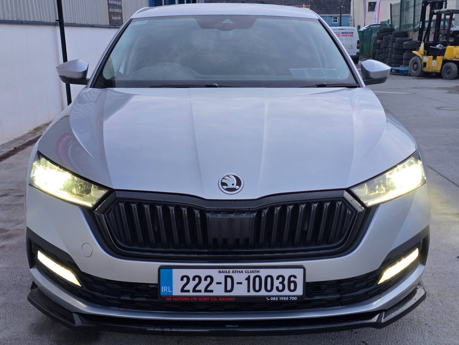 2022 Skoda Octavia - image 21