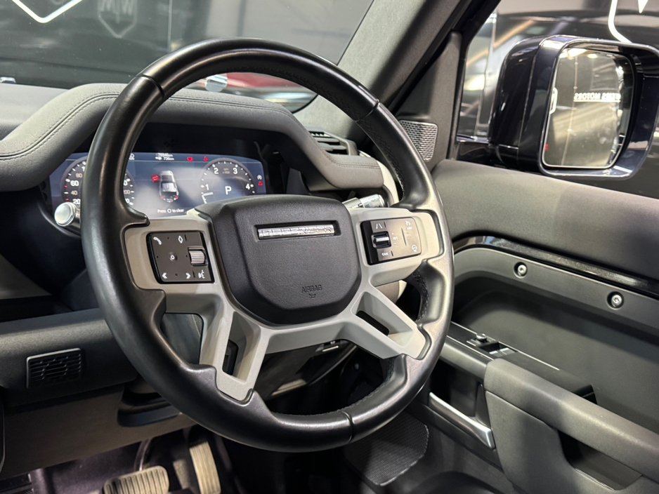 2021 Land Rover Defender - image 14