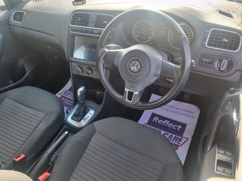 2014 Volkswagen Polo - image 7