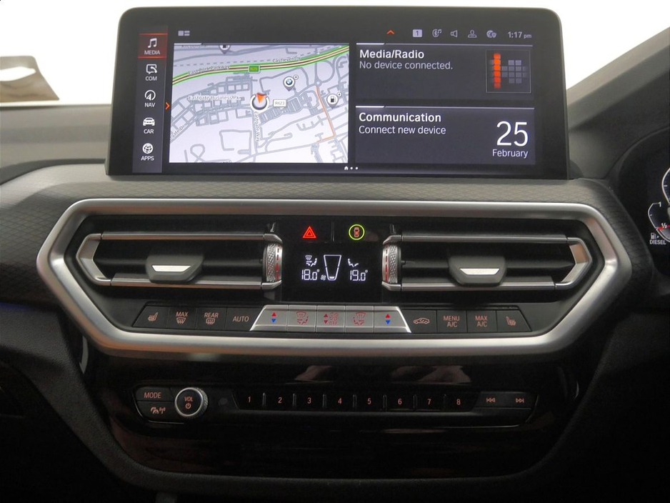 2024 BMW X3 - image 8