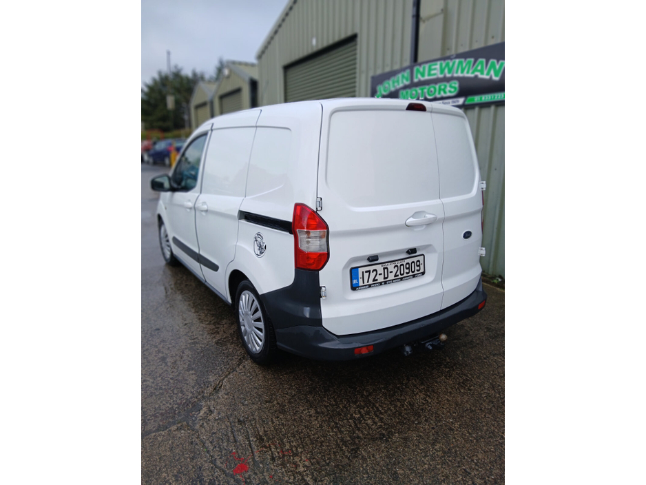 2017 Ford Transit Courier  €6,995