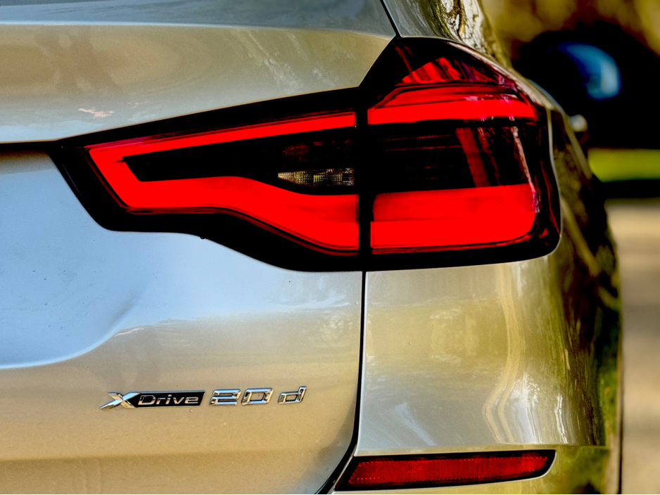 2018 BMW X3 - image 30