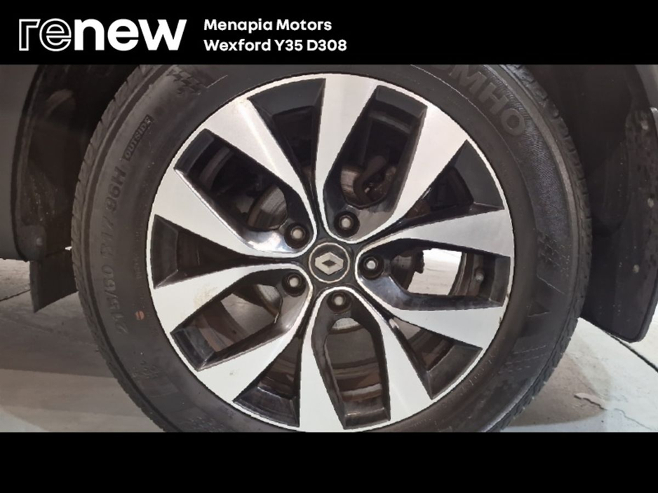 2022 Renault Arkana - image 9