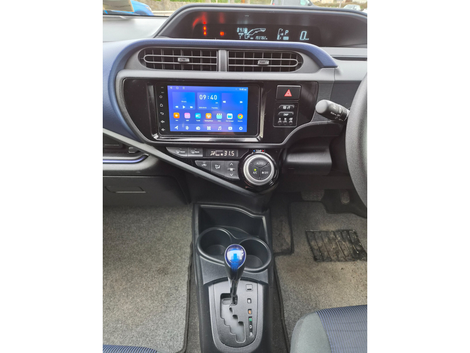 2016 Toyota Aqua - image 10