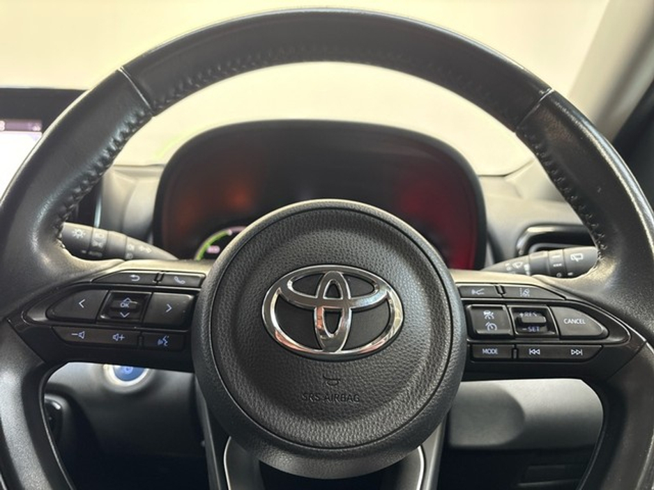 2022 Toyota Yaris - image 15