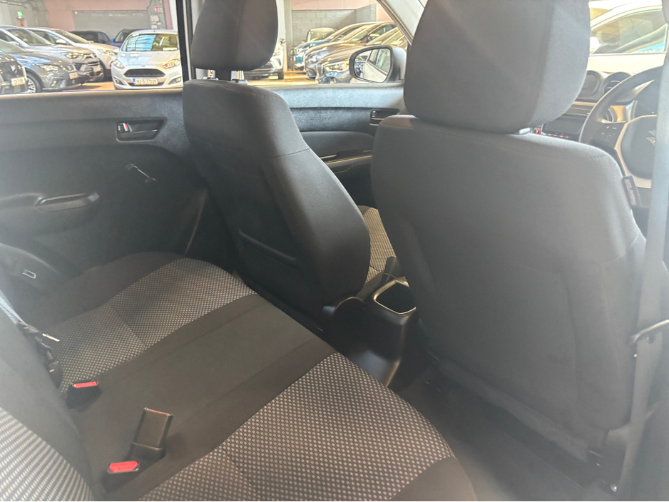 2023 Suzuki Vitara - image 16