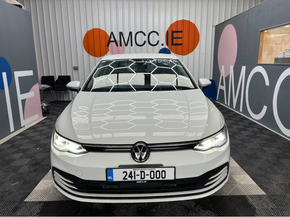 2024 Volkswagen Golf - image 6