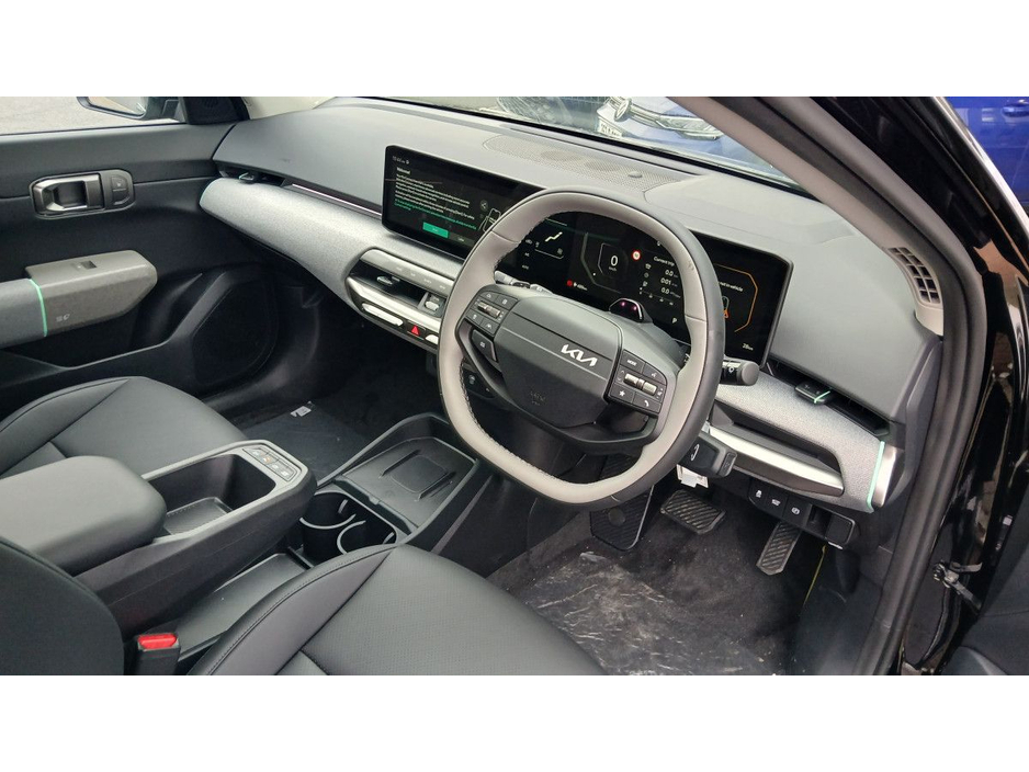 2026 Kia EV4 - image 5