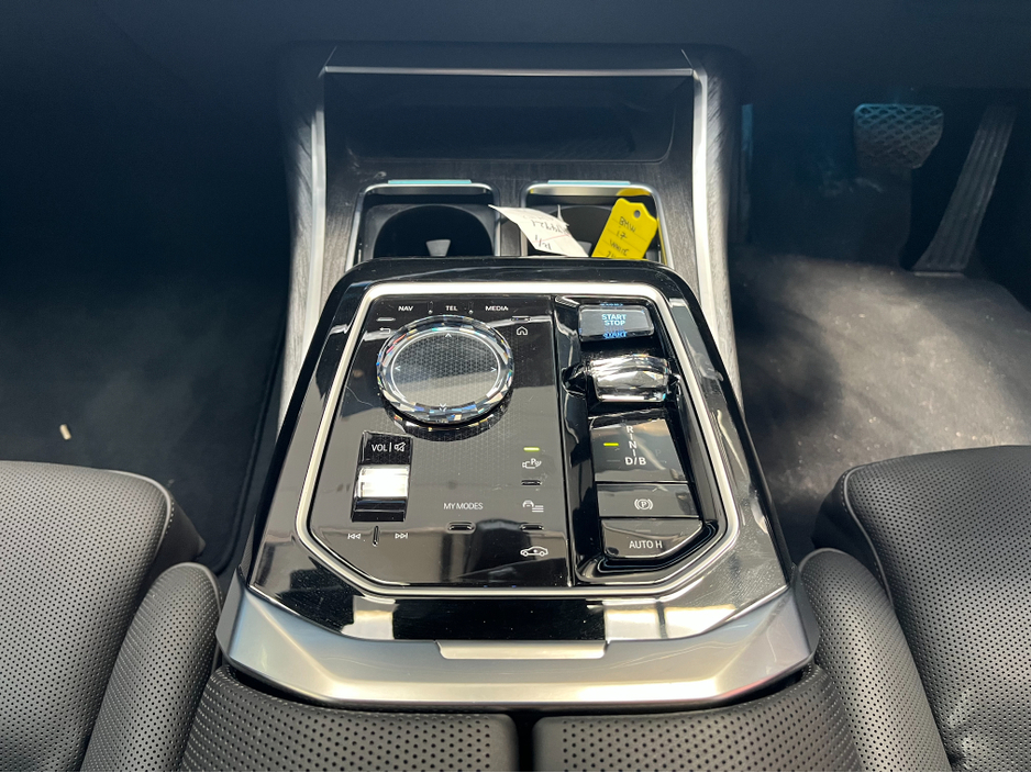 2024 BMW i7 - image 31