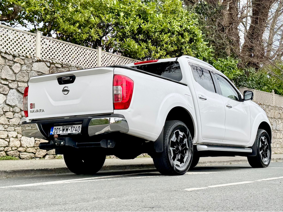 2020 Nissan Navara - image 15