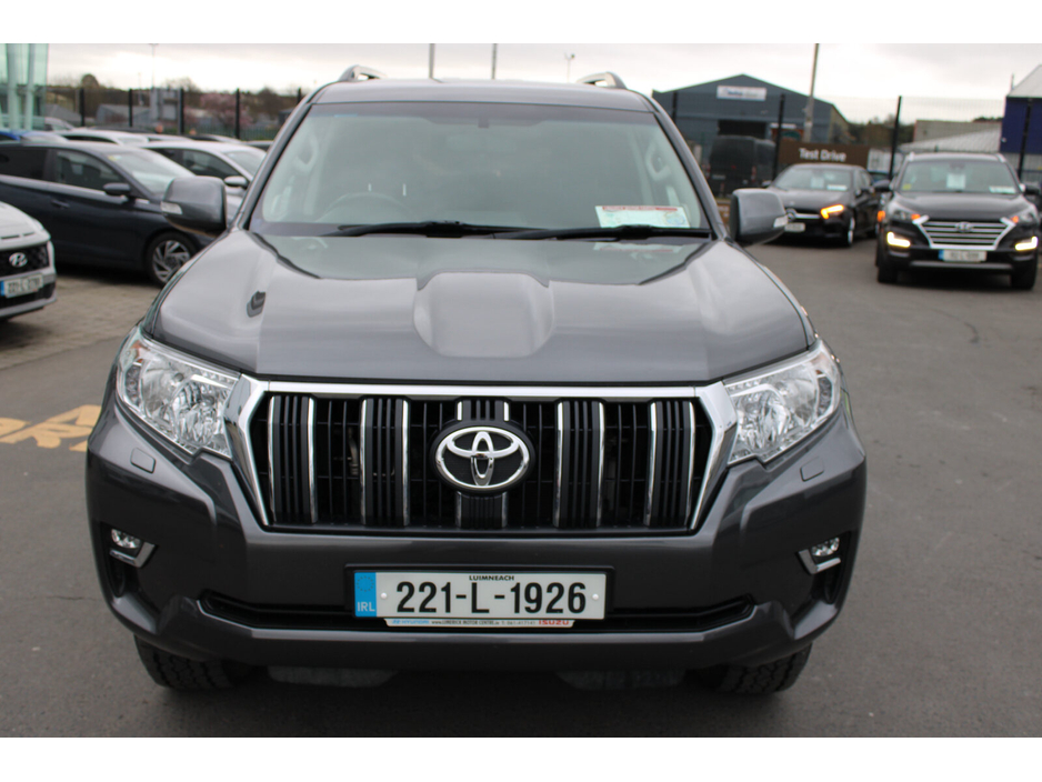 2022 Toyota Landcruiser - image 8