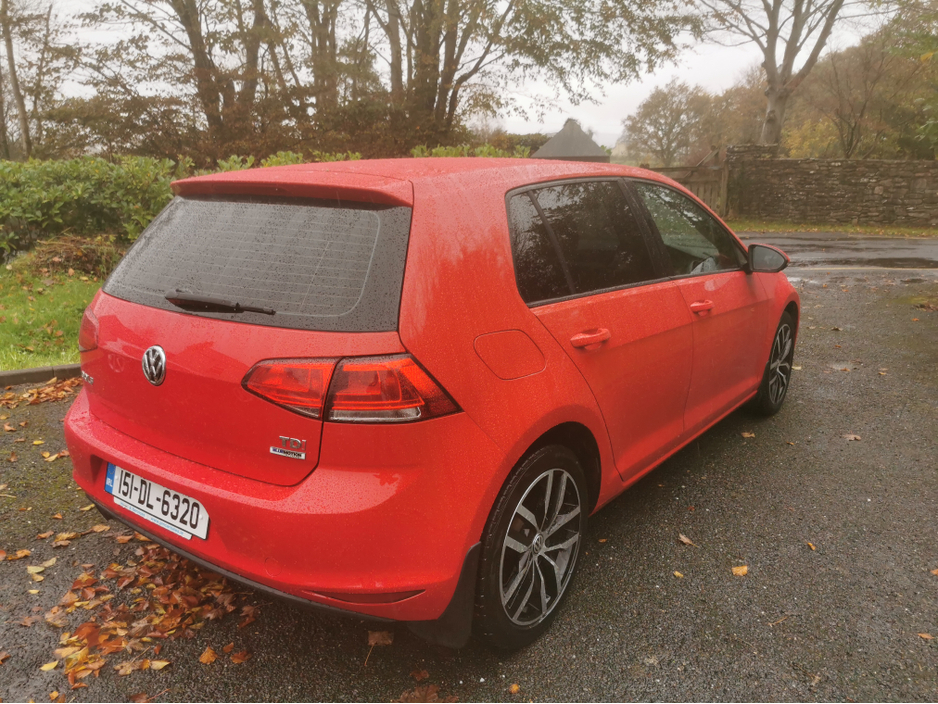 2015 Volkswagen Golf - image 10