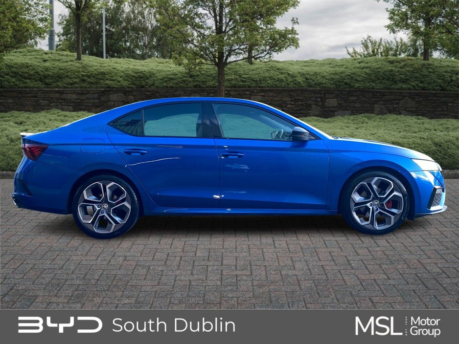 2023 Skoda Octavia - image 7