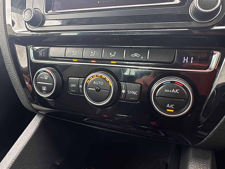 2017 Volkswagen Jetta - image 18