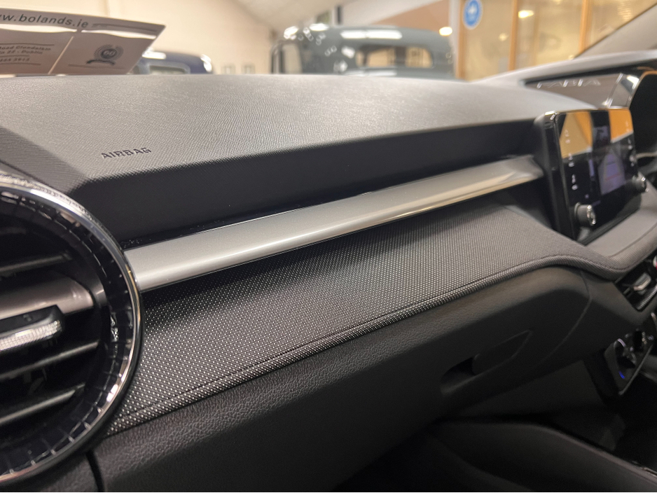 2025 Skoda Fabia ONLY 8775Kms As New SELECTION TSI High Spec www.bolands.ie Est.1955 €23,950