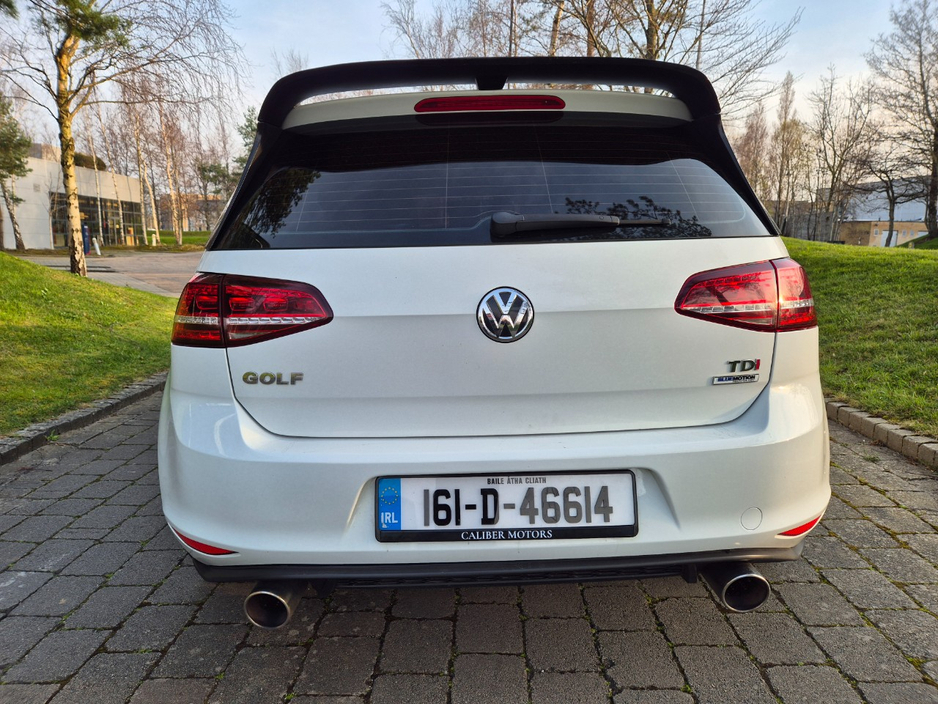 2016 Volkswagen Golf - image 6