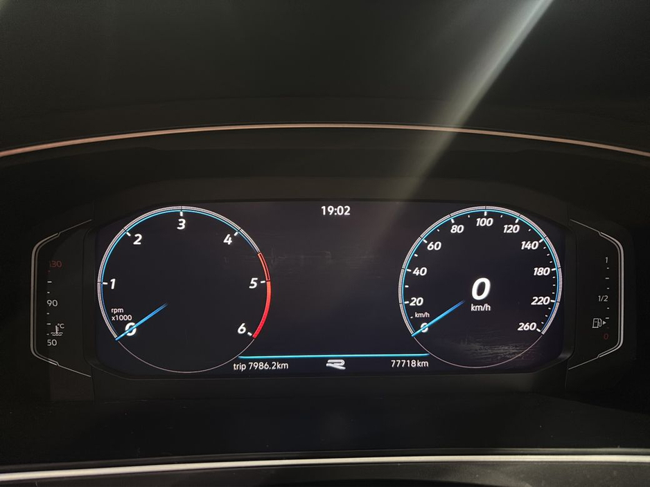 2022 Volkswagen Tiguan Allspace 2.0D AUTO R-LINE "Pan roof above you, DSG doing the work for you — driving doesn’t get easier than this" €44,888