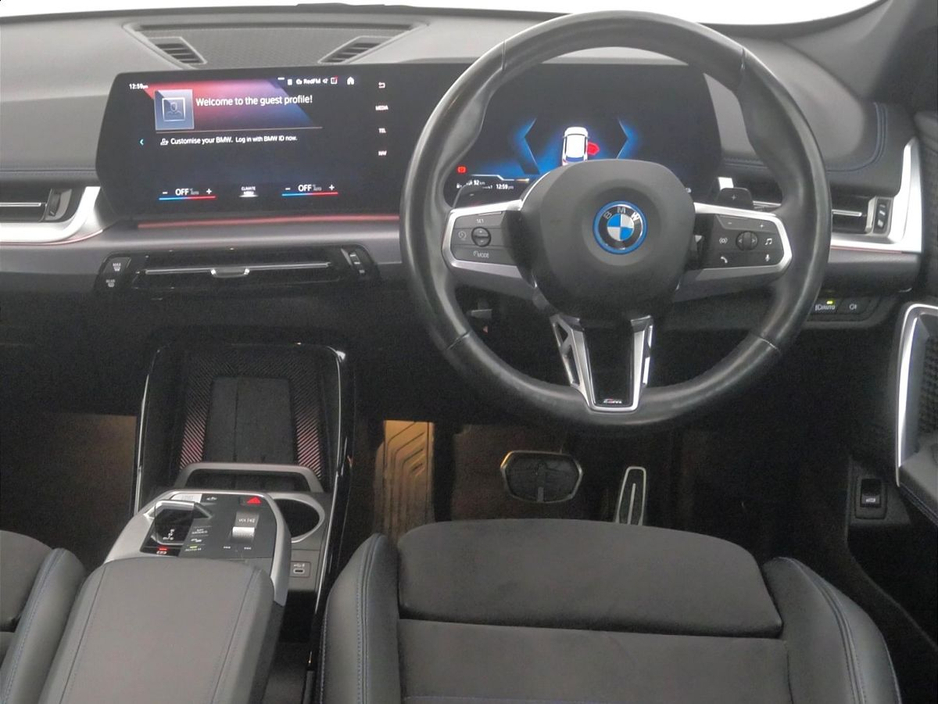 2023 BMW X1 - image 5