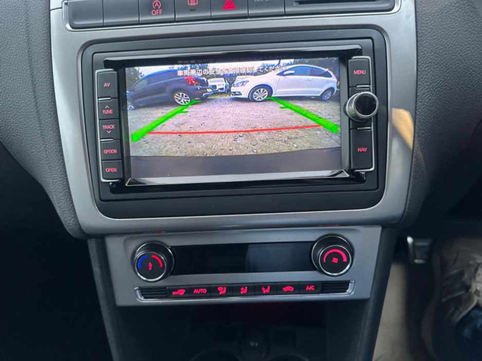 2017 Volkswagen Polo - image 19