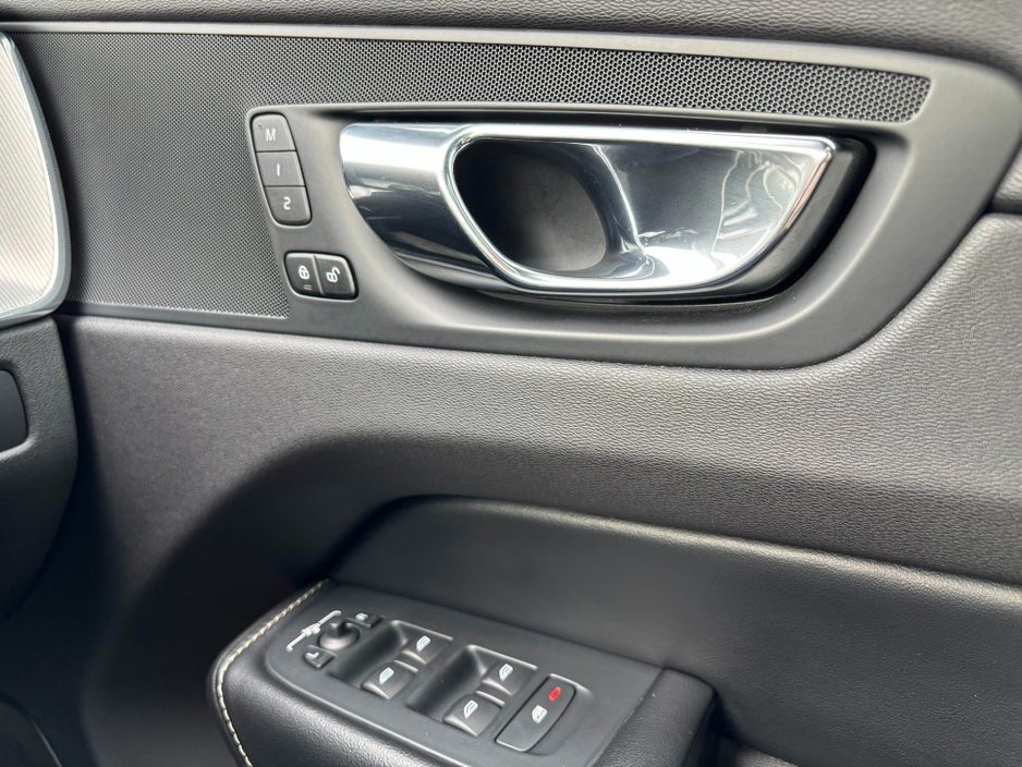 2018 Volvo XC60 T8 R-Design Pro AWD 320BHP €26,995