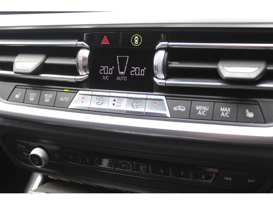 2020 BMW 3 Series - image 15