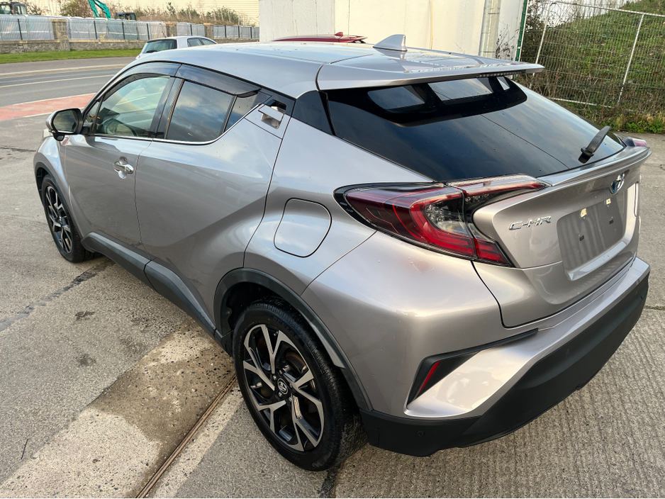 2018 Toyota C-HR - image 5
