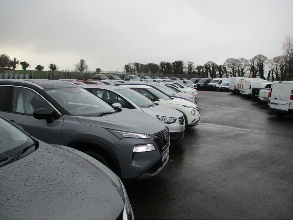 2026 Nissan X-Trail SV PREMIUM 5 SEAT MY24