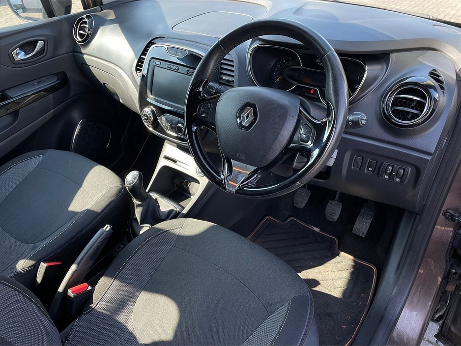 2014 Renault Captur dCi 90 S&S INTENSE €5,950